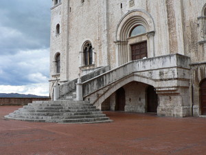 Scalinata in piazza della Signoria