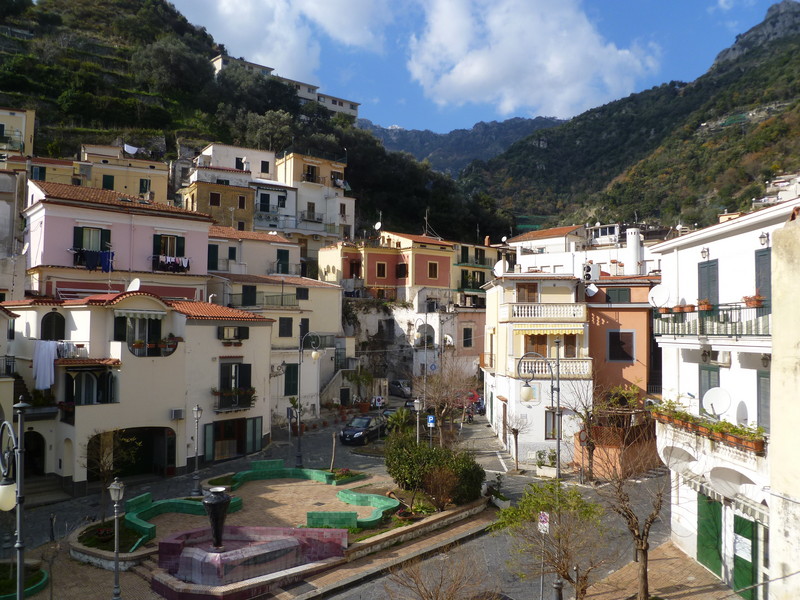 ''Piazza Martiri Ungheresi… omaggio a Ugo'' - Cetara