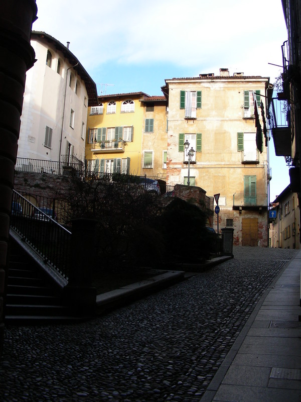 ''Piazzetta dei Mondagli'' - Saluzzo