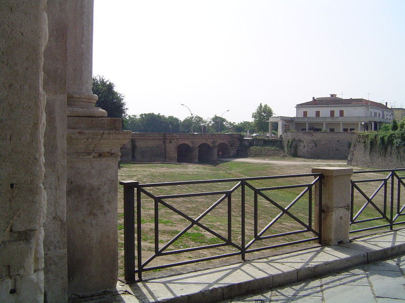 ''ponte anni 30 sui bastioni via napoli'' - Capua
