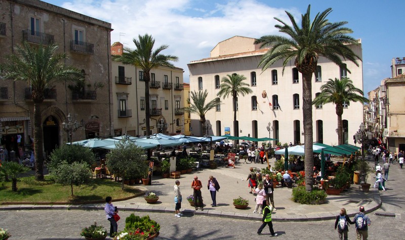 ''la Piazza del Duomo'' - Cefalù