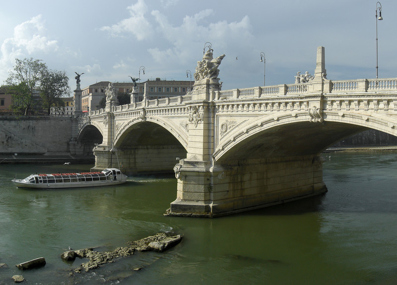 ''A Vittorio Emanuele'' - Roma