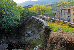 Antico ponte a Vessalico