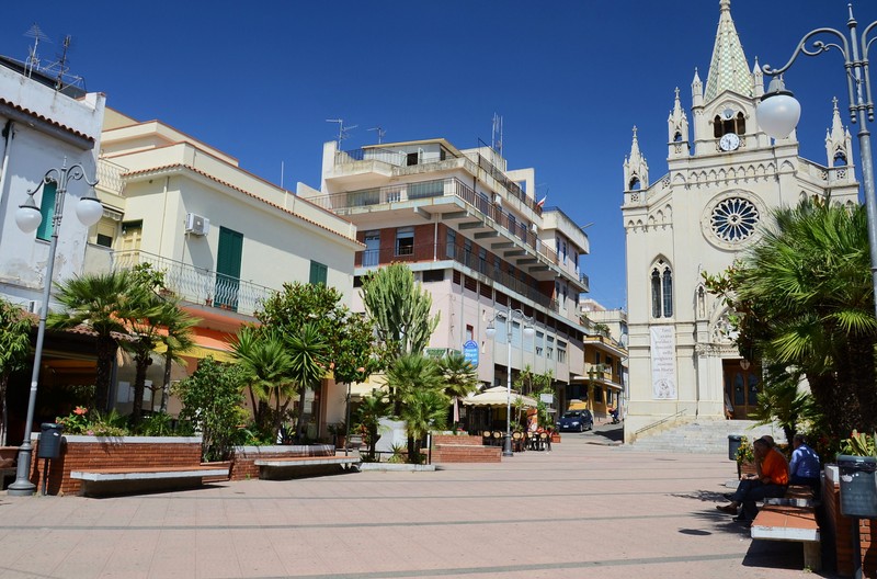 ''Piazza Sacro Cuore'' - Furci Siculo