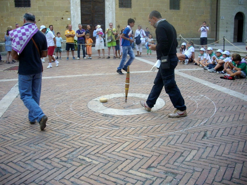 ''…giochi in piazza…'' - Pienza
