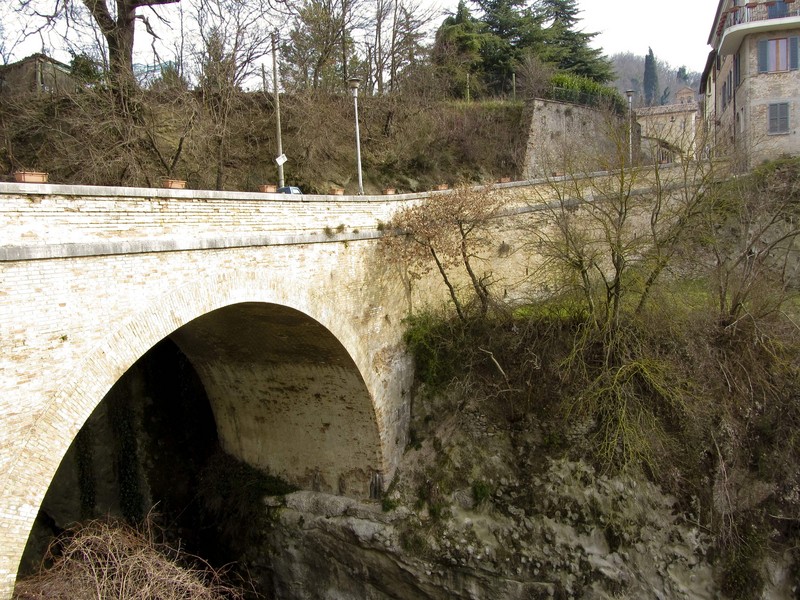 ''Il Ponte per la vecchia Casteldurante'' - Urbania