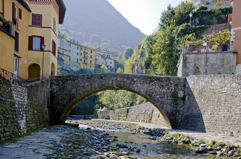 ''Ponte sul Torrente Telo'' - Argegno