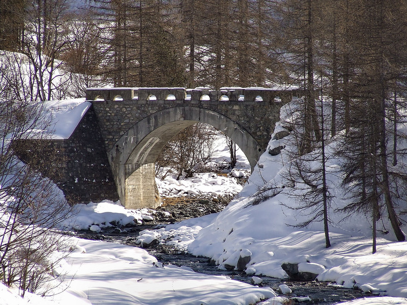 ''Isolato tra i monti'' - Cesana Torinese