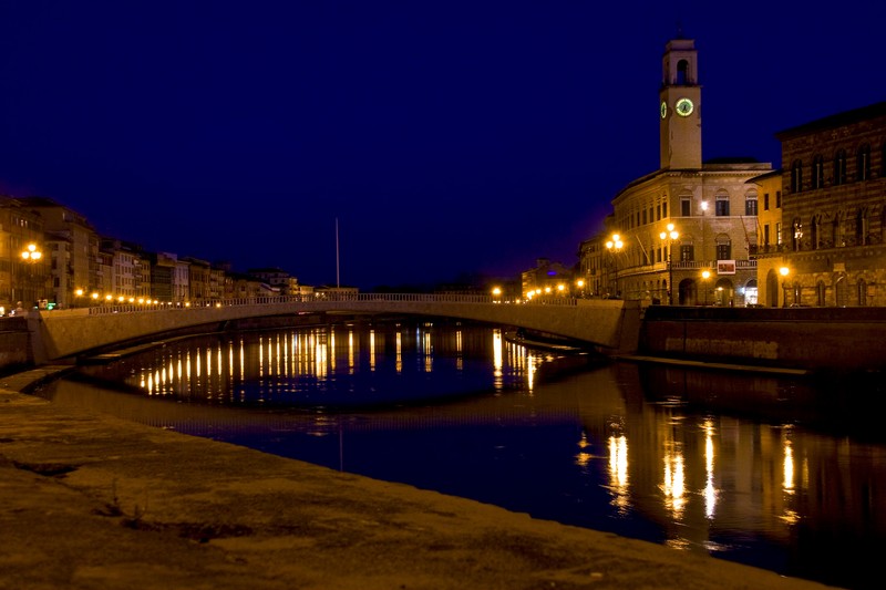 ''insieme ad un’amica'' - Pisa