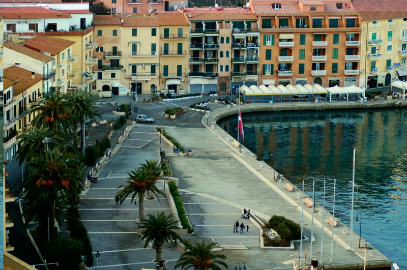 ''Piazza dei Rioni'' - Monte Argentario