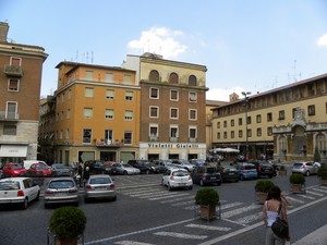Piazza San Pietro a Frascati.