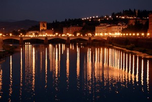 riflessi sul fiume Arno