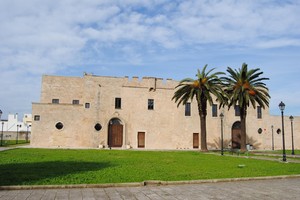 Collepasso Largo Palazzo Baronale