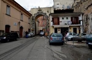 entriamo in piazza