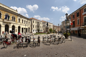 Copertina Pagine Bianche 2012 per la provincia di Rovigo