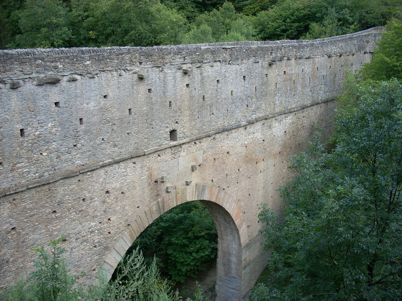 ''Un ponte immerso nel verde'' - Aymavilles