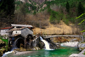 sul torrente Chiarzò a Campone