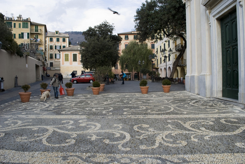 ''La piazza e il sagrato'' - Bogliasco