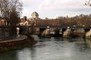 Passeggiando lungo il Tevere