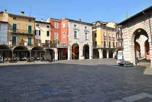 Piazza Malvezzi