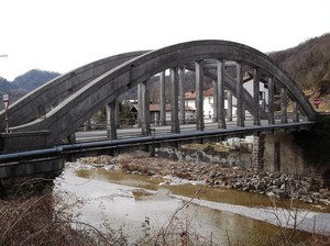 ponte sul fiume Arzino