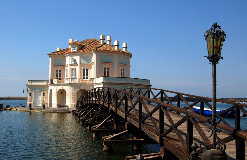 ''ponte della Casina Vanvitelliana sul lago Fusaro'' - Bacoli