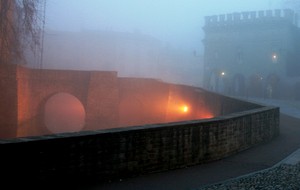 Al crescupolo tra la nebbia