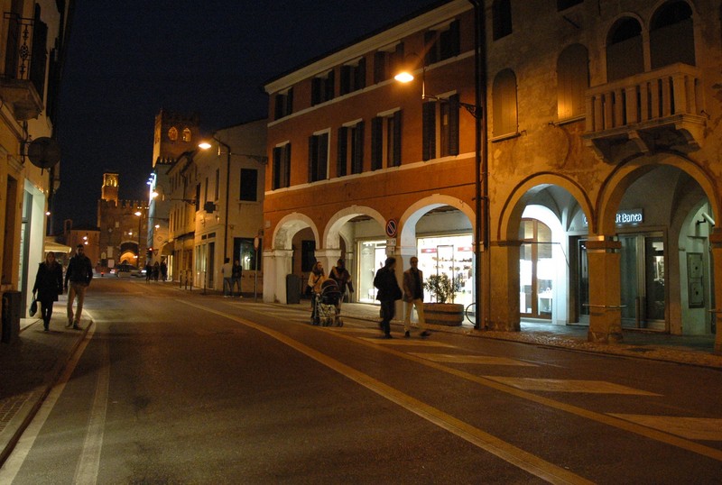 ''passeggiando di sera'' - Noale