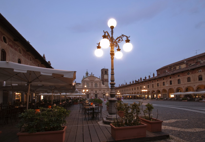 ''” Luci sulla piazza”'' - Vigevano