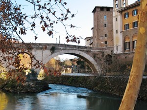 Ponte Quattro Capi (ponte Fabricio)