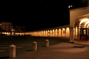 La Piazza inferiore By Night
