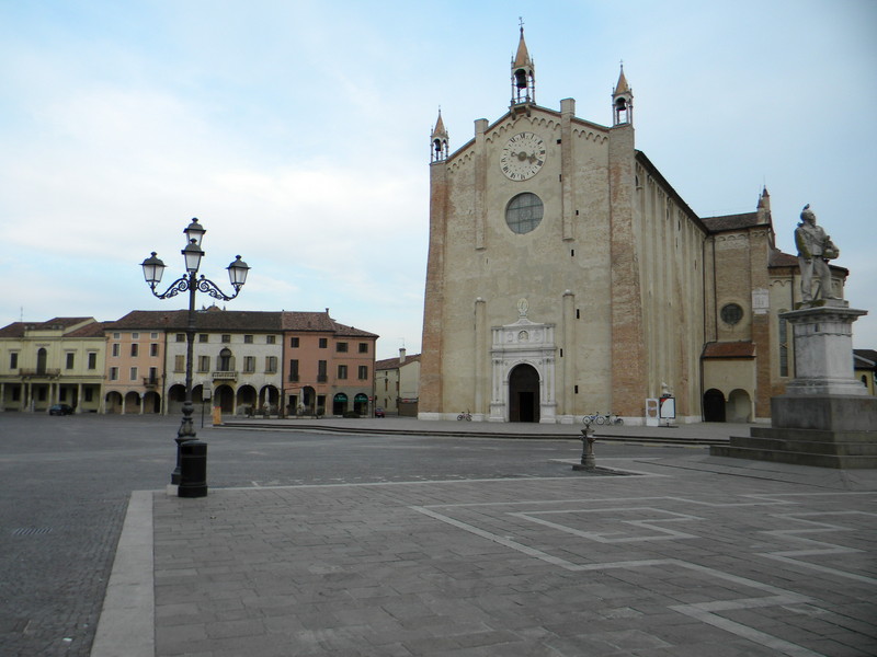 ''PIAZZA  VITTORIO  EMANUELE  II'' - Montagnana
