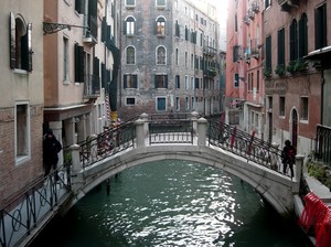 Xe uno dei tanti pontesei de Venexia…