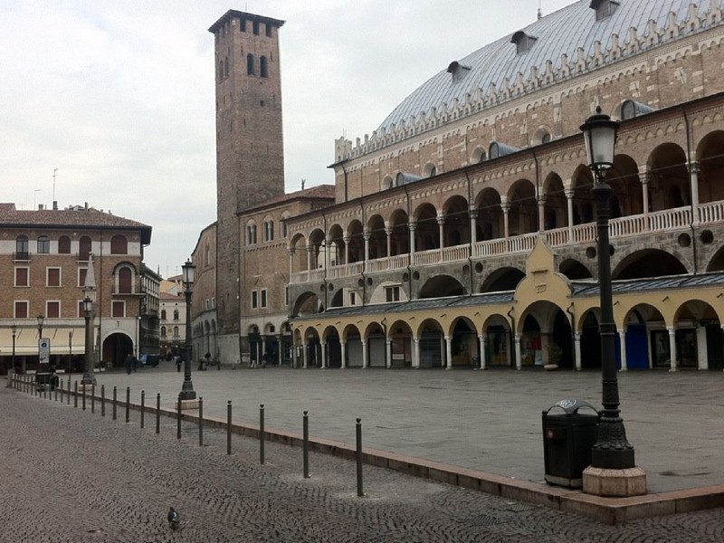 ''piazza dei frutti'' - Padova