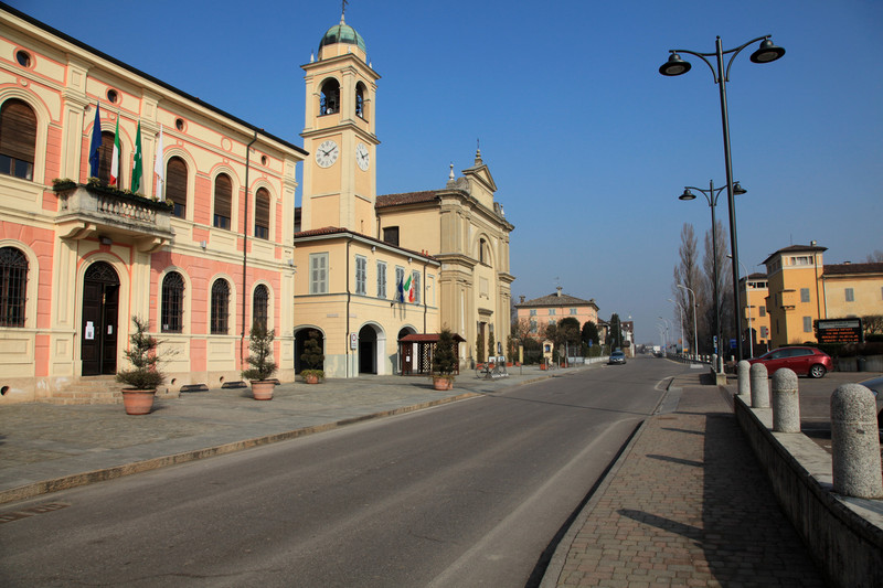 ''chiesa e municipio'' - Torre de' Picenardi