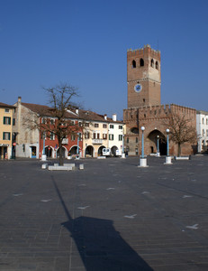 Piazza P. F. Calvi