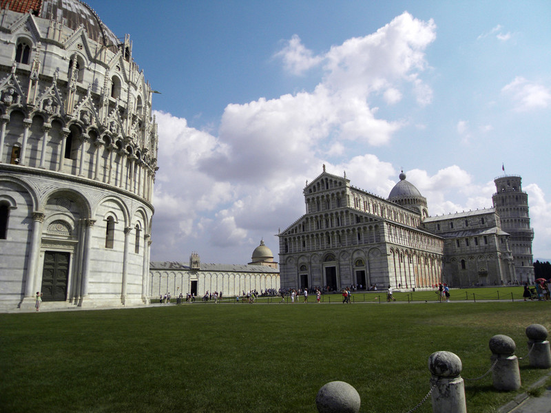 ''Un Miracolo di Piazza'' - Pisa