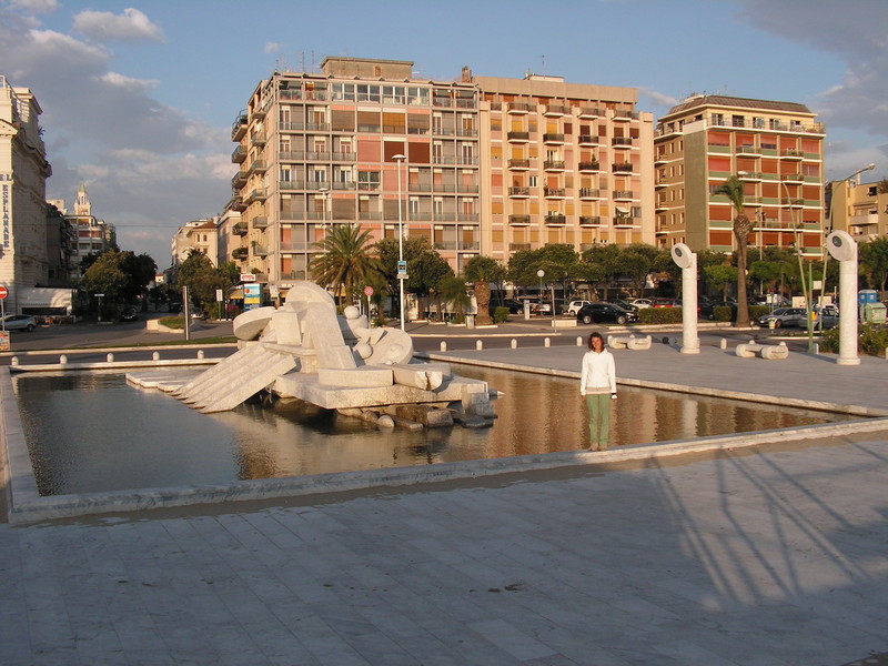 ''Piazza Primo Maggio e Nave di Cascella'' - Pescara