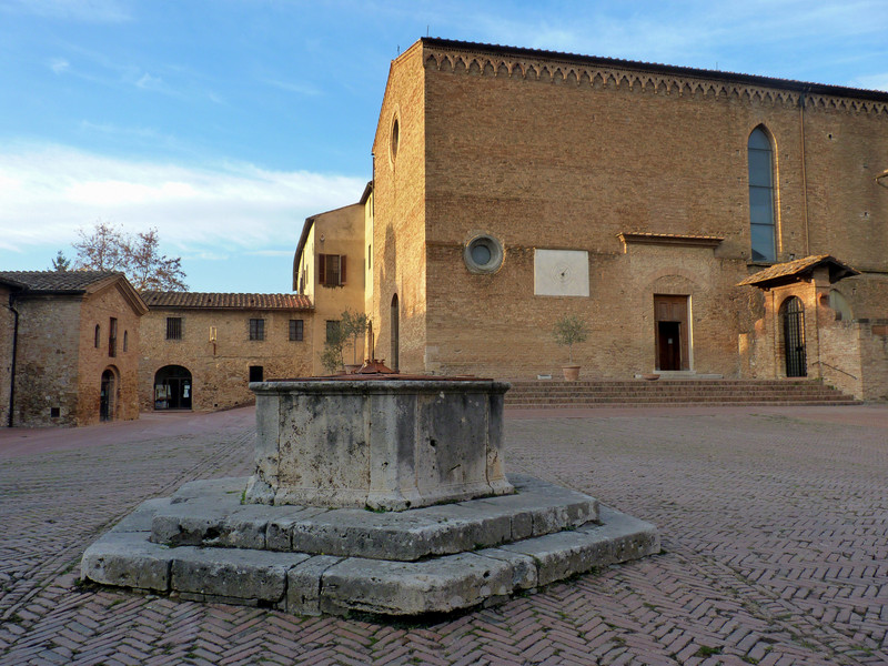''La cisterna'' - San Gimignano