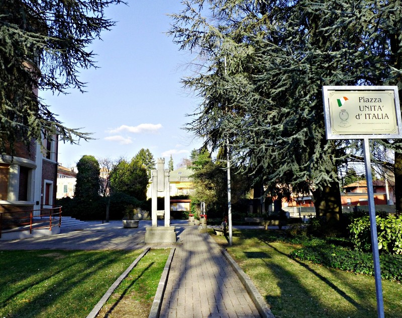 ''Piazza Giardino'' - Lurate Caccivio