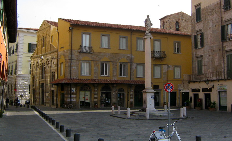 ''Piazza sul lungarno'' - Pisa