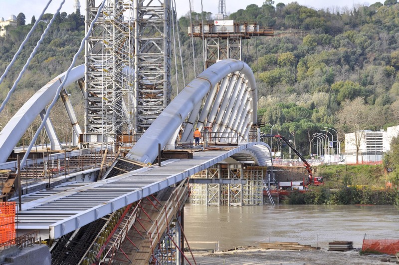 ''Il ponte della musica in costruzione'' - Roma