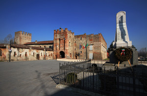 Piazza Castello Barbò