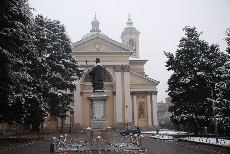 ''Piazzetta antistante Santuario'' - Rho