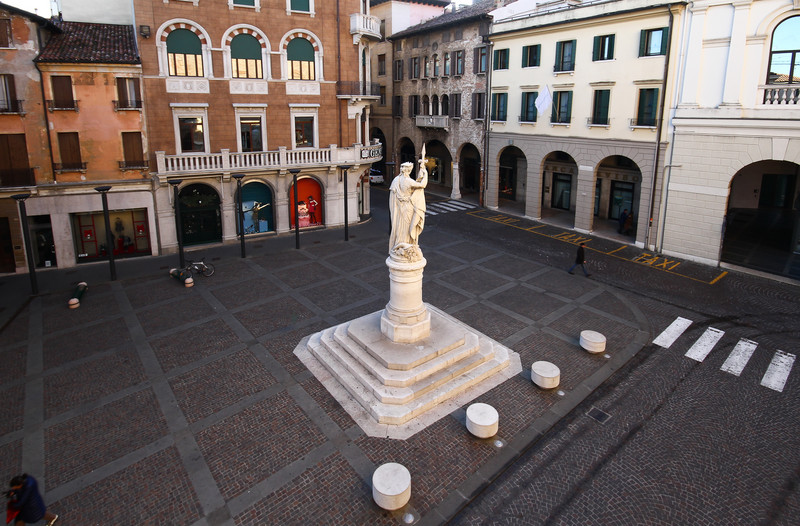 ''Punto linea punto …'' - Treviso