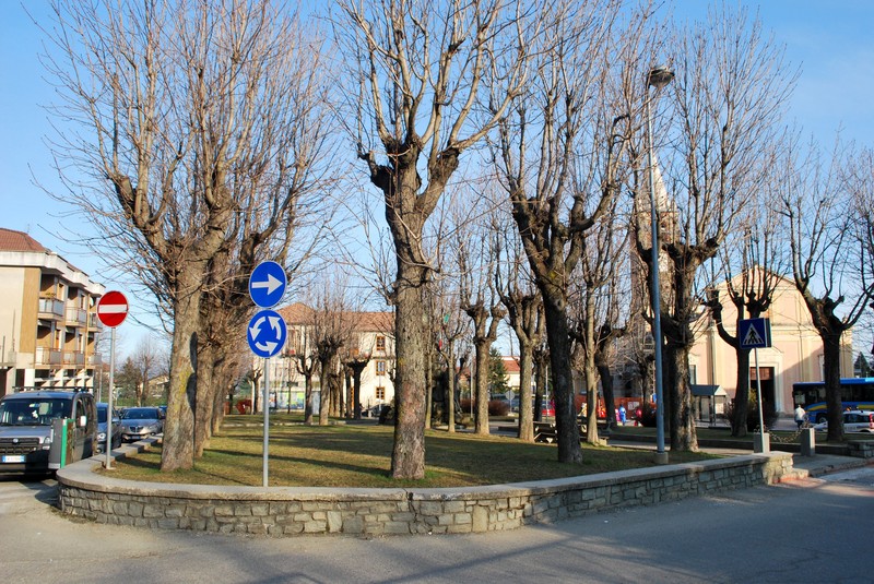 ''Piazza della chiesa'' - Coazze