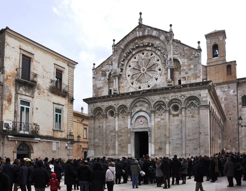''Piazza Giovanni XXIII con la romanica Cattedrale di S. Maria Assunta'' - Troia