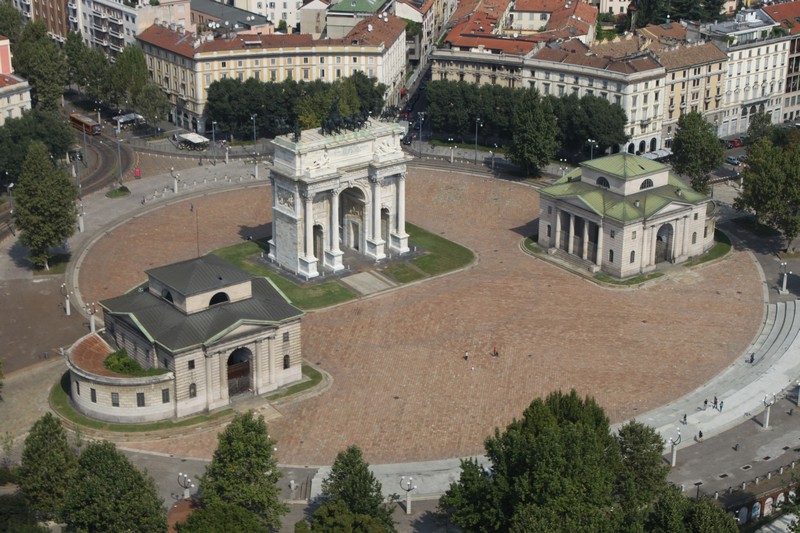 ''Con l’Arco della Pace'' - Milano