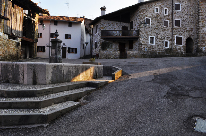 ''piazza del popolo, frisanco'' - Frisanco