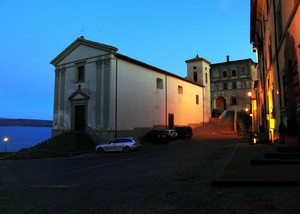 piazza della Rocca Capodimonte
